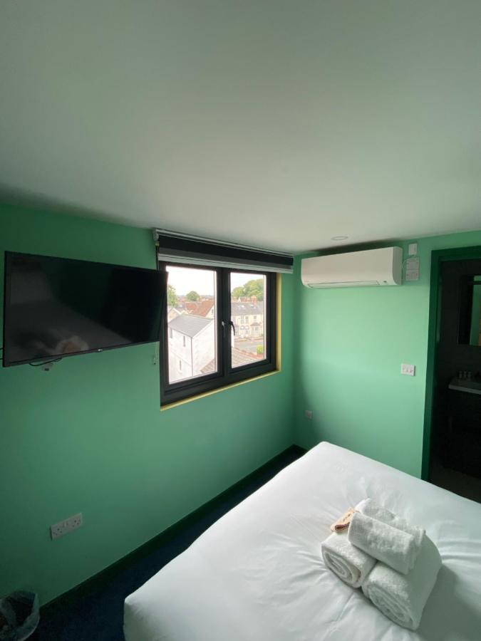 Aaron Wise - 51 Fitzhamon Apartments Cardiff Eksteriør billede