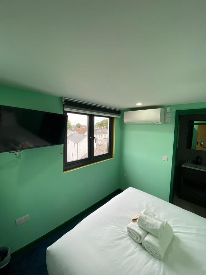 Aaron Wise - 51 Fitzhamon Apartments Cardiff Eksteriør billede