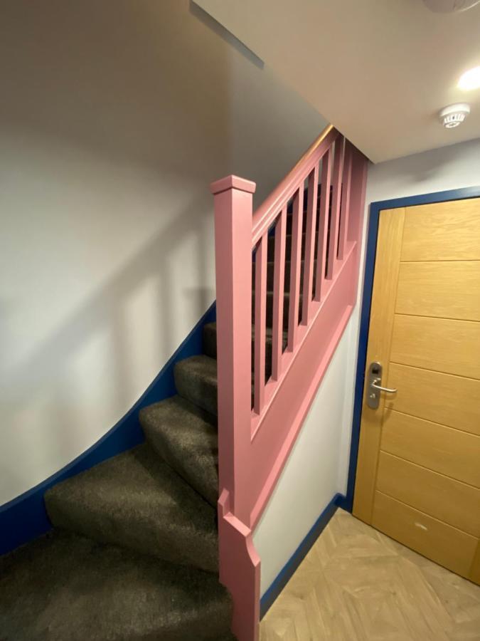 Aaron Wise - 51 Fitzhamon Apartments Cardiff Eksteriør billede
