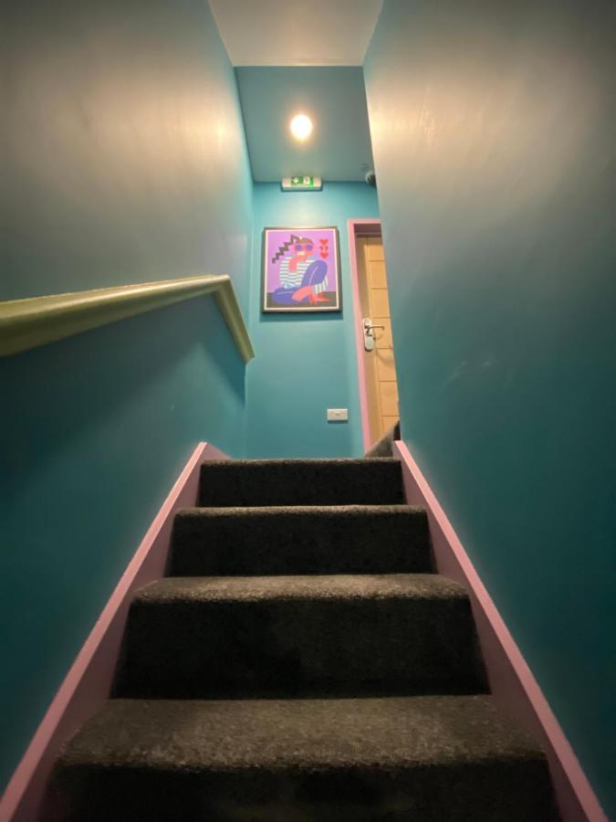Aaron Wise - 51 Fitzhamon Apartments Cardiff Eksteriør billede