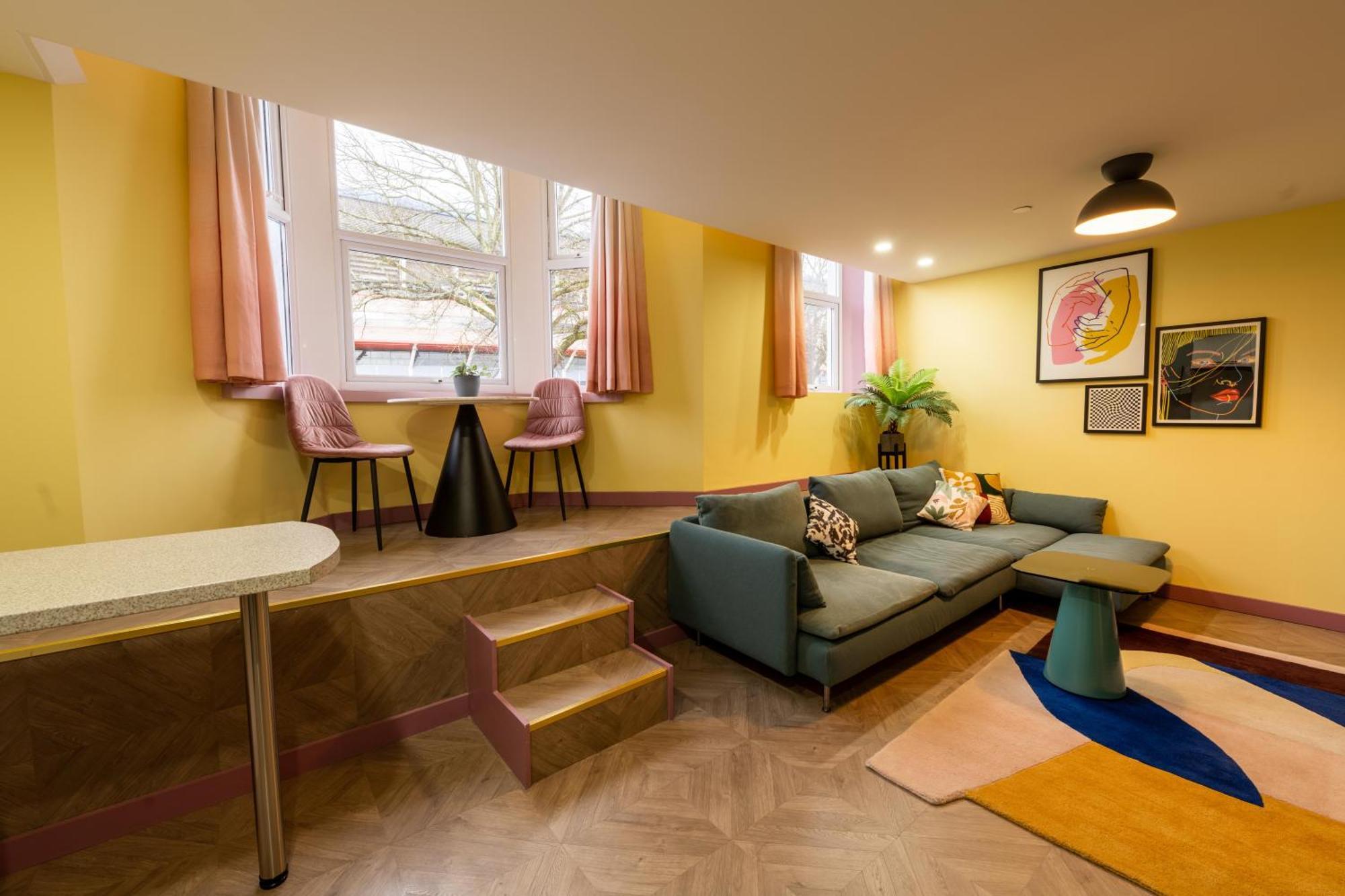 Aaron Wise - 51 Fitzhamon Apartments Cardiff Eksteriør billede